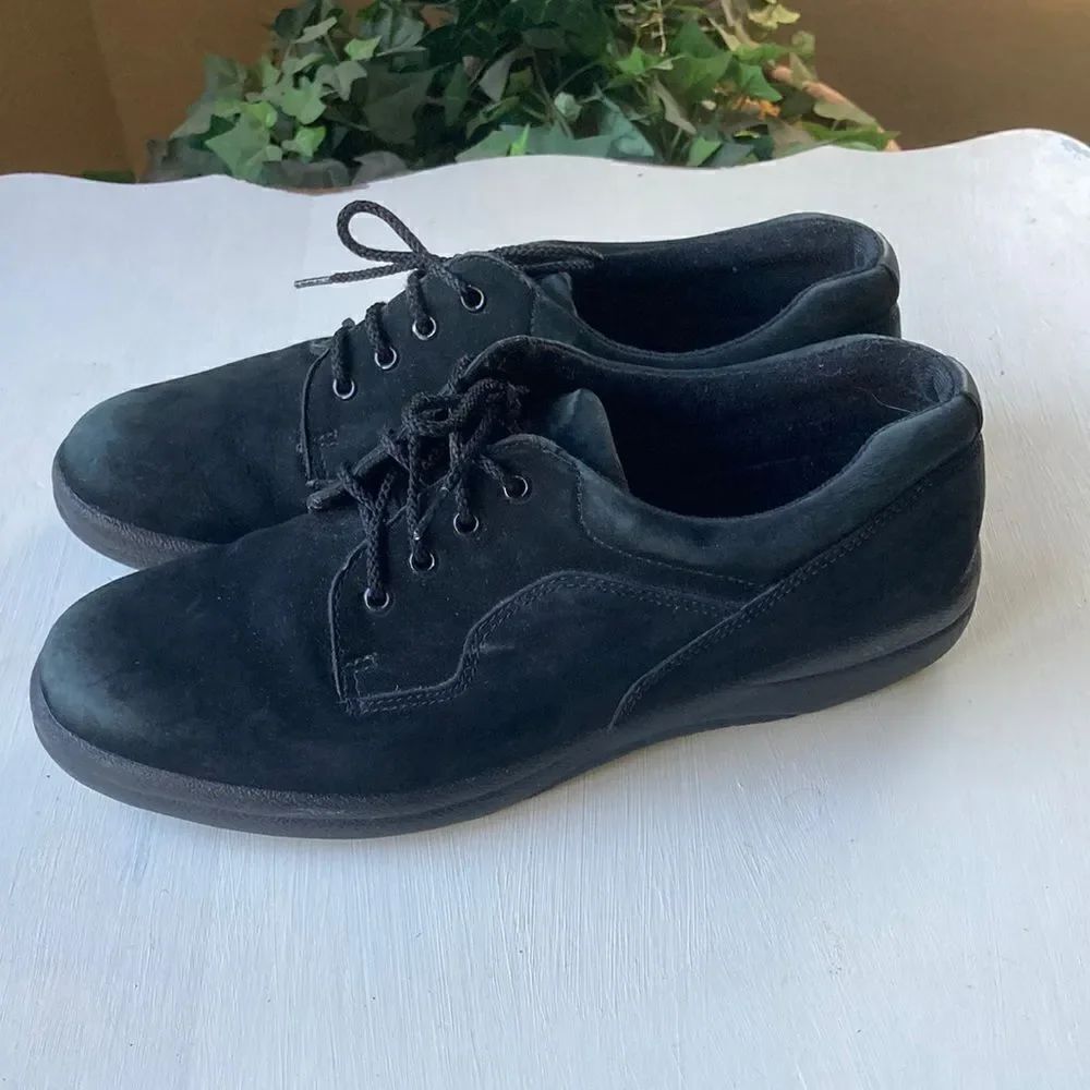 Naturalizer Black Suede Lace Up Shoes Size 9M